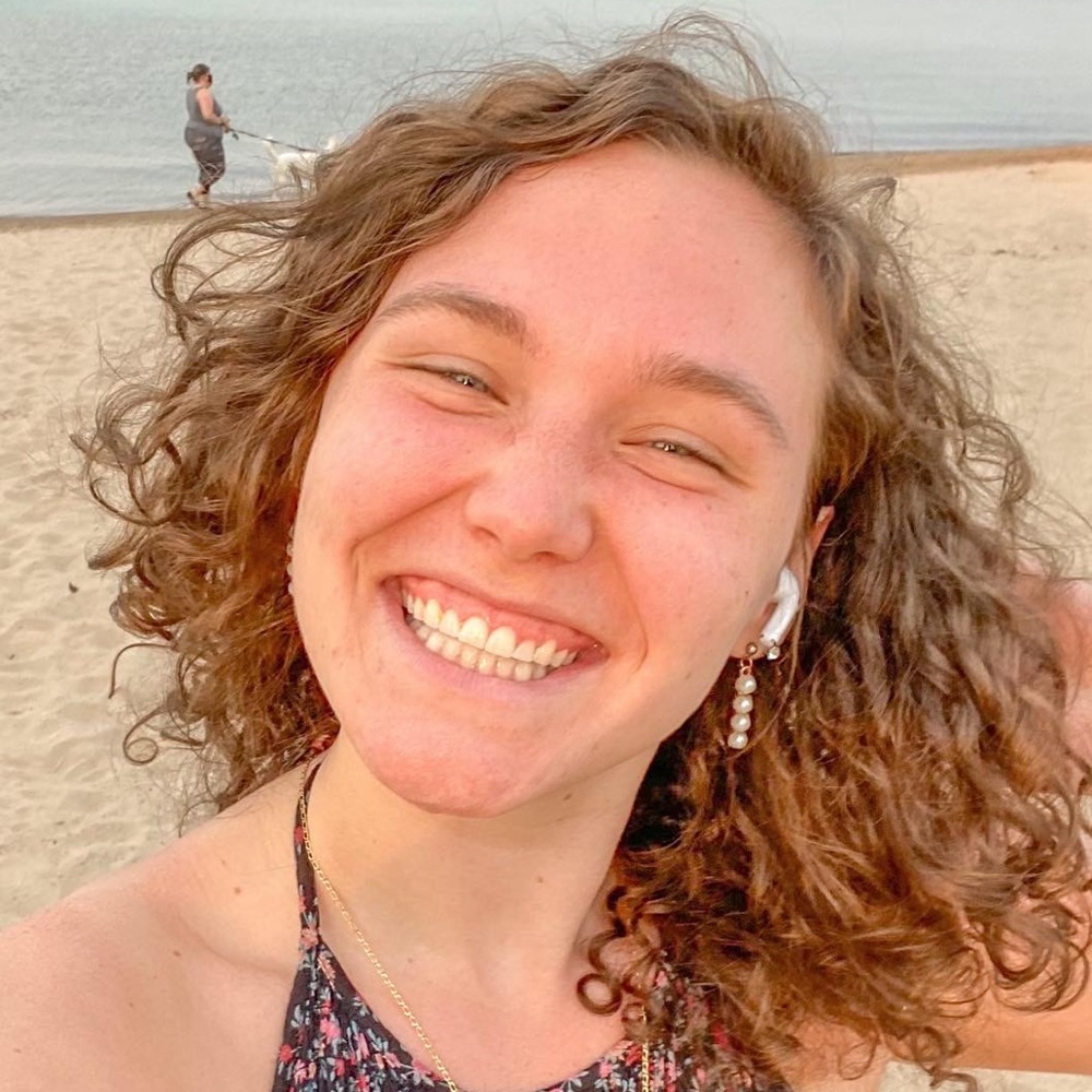 Meet your Posher, Rebecca